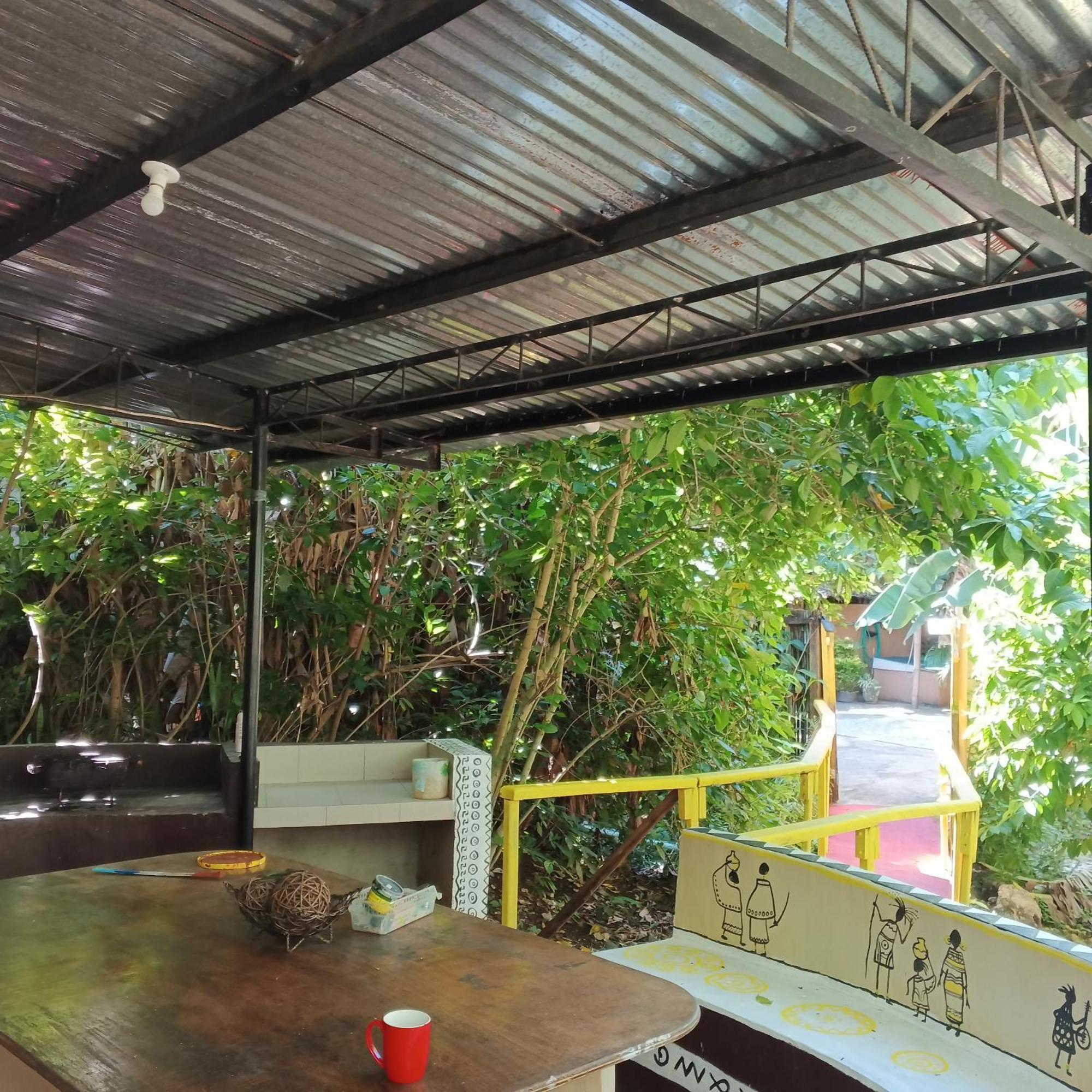 Two Crazy Monkeys Hotel Bakhawan Ngoại thất bức ảnh