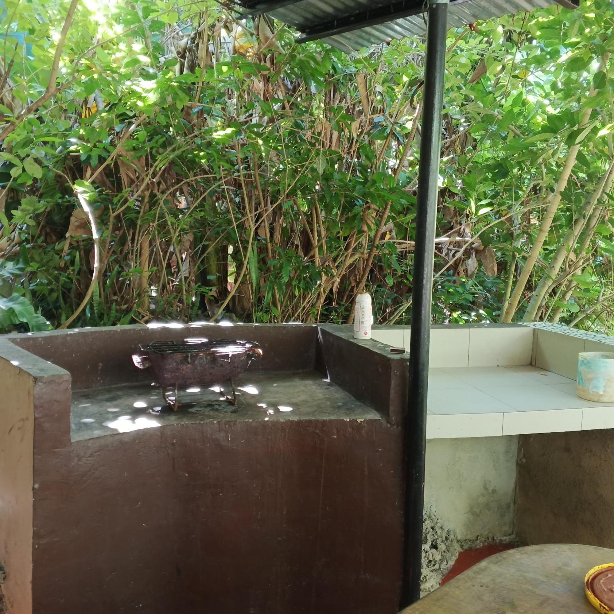 Two Crazy Monkeys Hotel Bakhawan Ngoại thất bức ảnh
